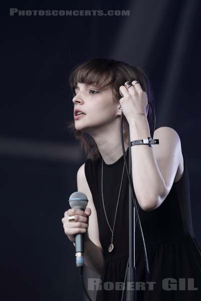 CHVRCHES - 2013-07-07 - BELFORT - Presqu'ile du Malsaucy - Lauren Eve Mayberry